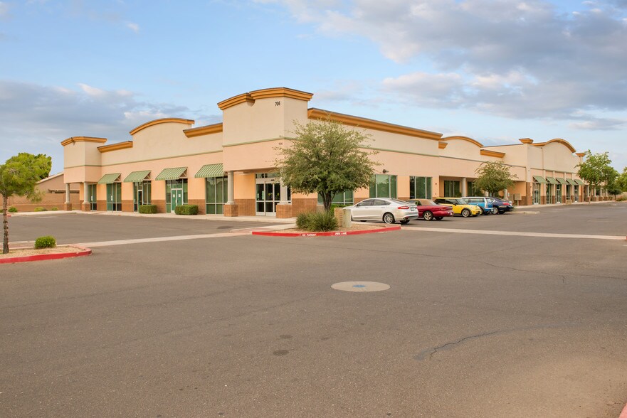More Photos Of 736 N McQueen Rd, Gilbert Health Club For Lease