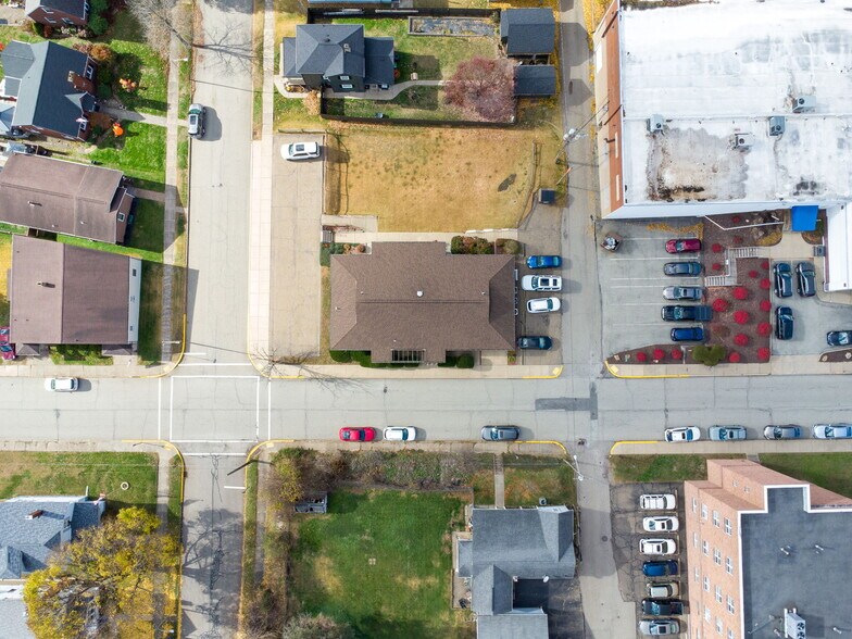 More Photos Of 985 Penn St, Brackenridge Medical For Sale