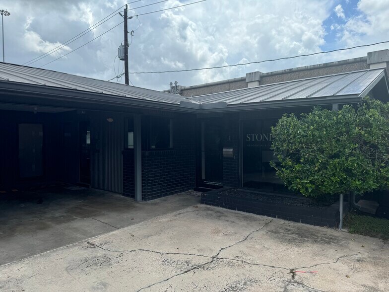 More Photos Of 4739 Merwin St, Houston Office For Lease