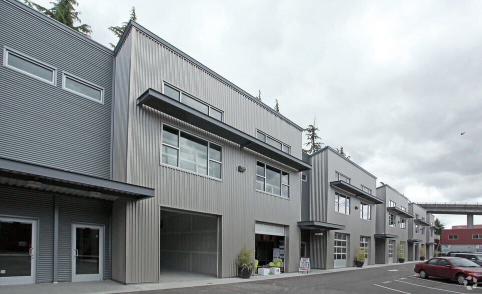 More Photos Of 920 S Holgate St, Seattle Light Manufacturing For Sale