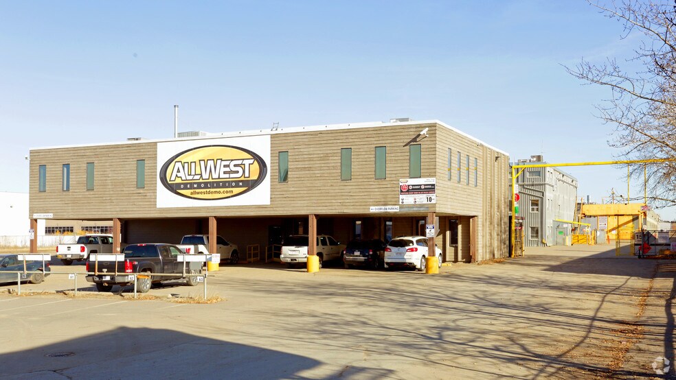 More Photos Of 6415 75th St, Edmonton Warehouse For Lease