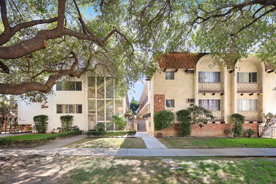 Primary Photo Of 332 Riverdale Dr, Glendale Apartments For Sale