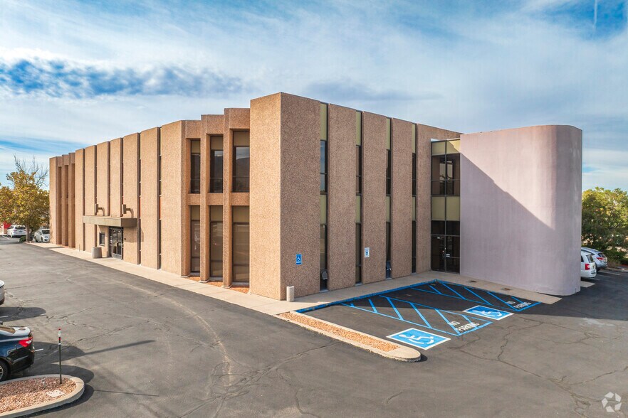 More Photos Of 2901 Juan Tabo Blvd NE, Albuquerque Office For Lease