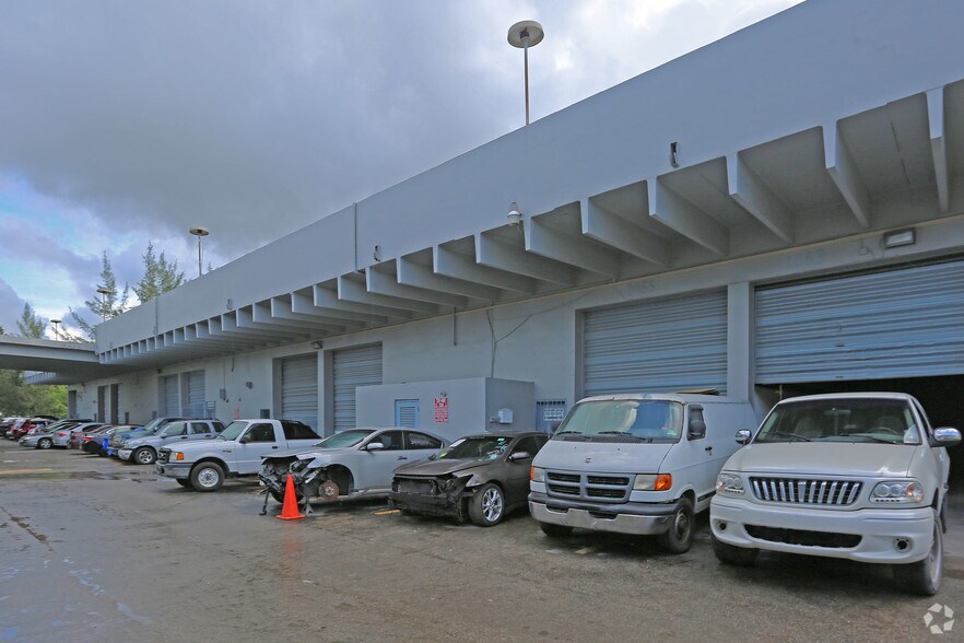 More Photos Of 2071 NW 141st St, Opa-locka Warehouse For Lease