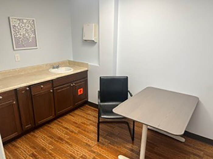 More Photos Of 5333 N Dixie Hwy, Oakland Park Medical For Lease