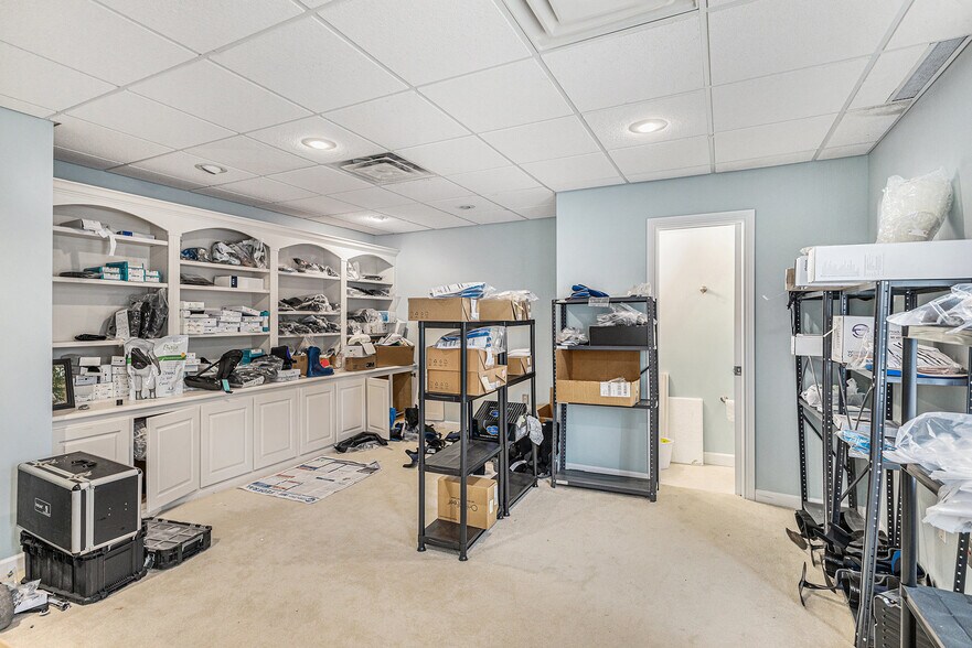 More Photos Of 1350 E M 21, Owosso Medical For Sale