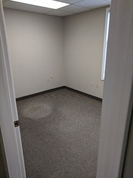 More Photos Of 10235 Brecksville Rd, Brecksville Office For Lease