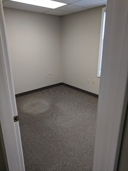 More Photos Of 10235 Brecksville Rd, Brecksville Office For Lease
