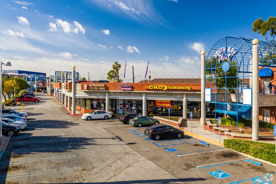 More Photos Of 4401-4453 Redondo Beach Blvd, Lawndale Unknown For Lease