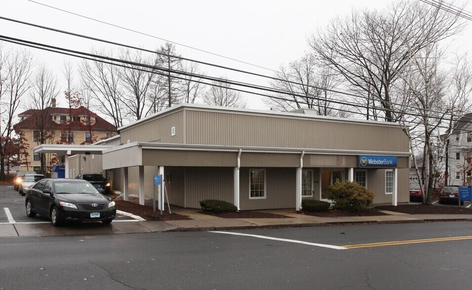 More Photos Of 326 Highland Ave, Waterbury Medical For Sale