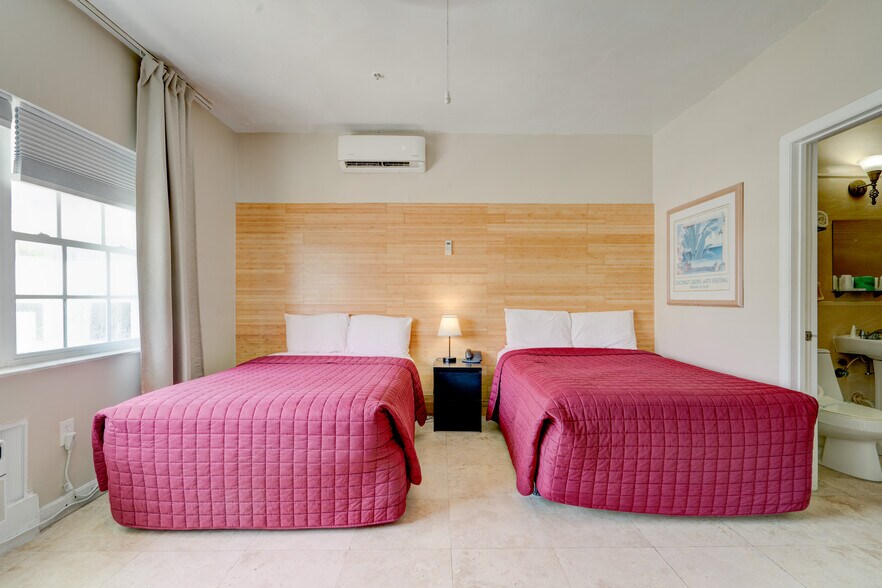 More Photos Of 1680 James Ave, Miami Beach Hotel For Sale