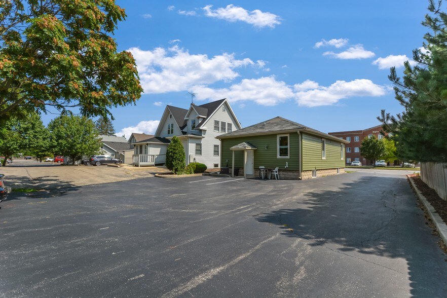 More Photos Of 643 S Washington St, Naperville Loft Creative Space For Lease