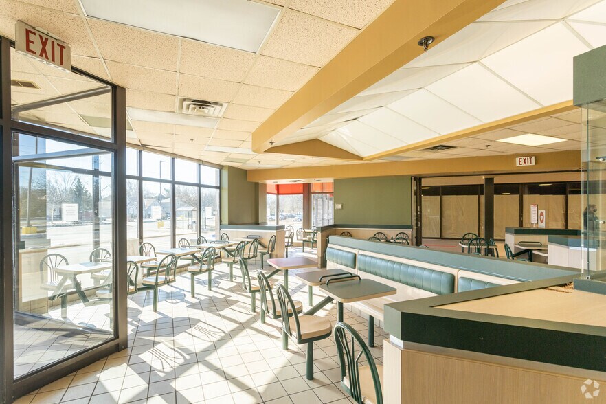 More Photos Of 1431-1527 Rebecca St, Oakville Unknown For Sale