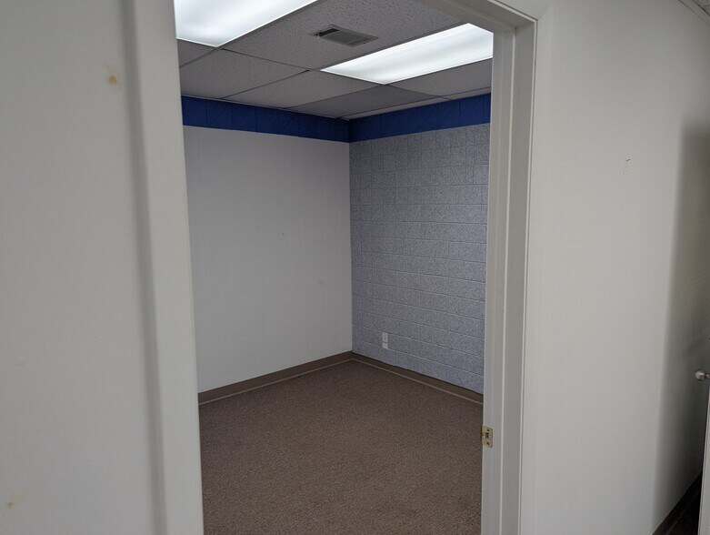 More Photos Of 7501 N University St, Peoria General Retail For Lease
