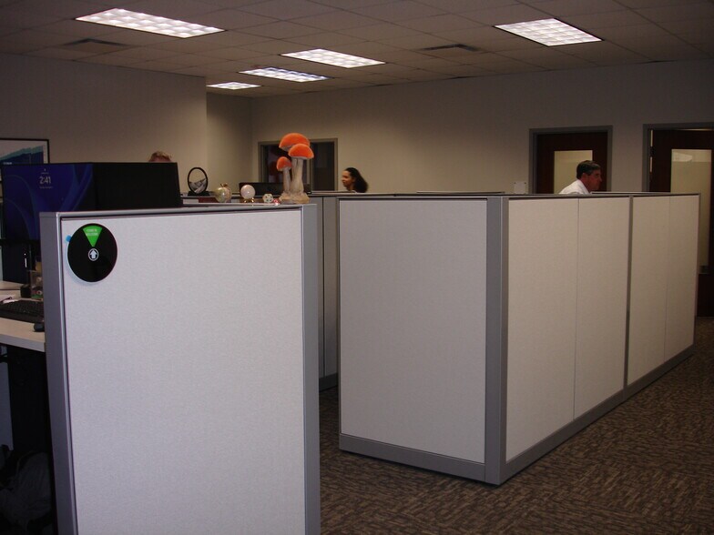 More Photos Of 2700 National Dr, Onalaska Office For Lease