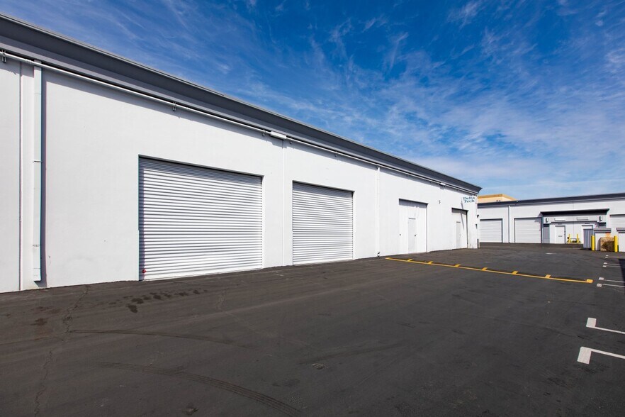 More Photos Of 9249-9272 Archibald Ave, Rancho Cucamonga Warehouse For Sale