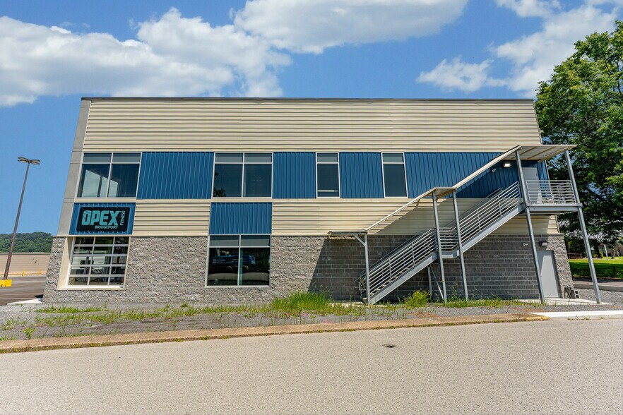 More Photos Of 152 Thompson Dr, Bridgeport Unknown For Lease