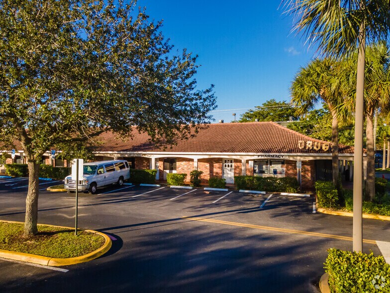 More Photos Of 4100 S Hospital Dr, Plantation Medical For Lease