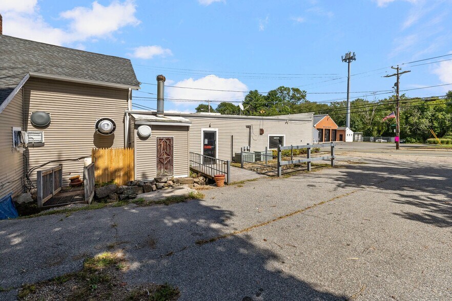 More Photos Of 1 Spring St, Hope Valley Restaurant For Sale