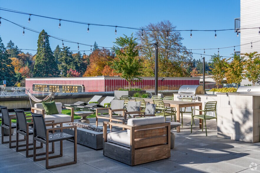 More Photos Of 10306 SE Main St, Milwaukie Apartments For Lease