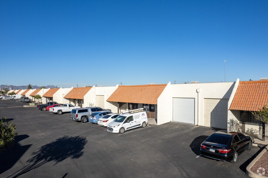 More Photos Of 245 S Plumer Ave, Tucson Manufacturing For Lease
