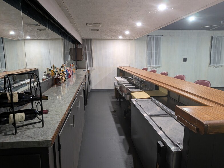 More Photos Of 13137 Wornall Rd, Kansas City Office For Sale