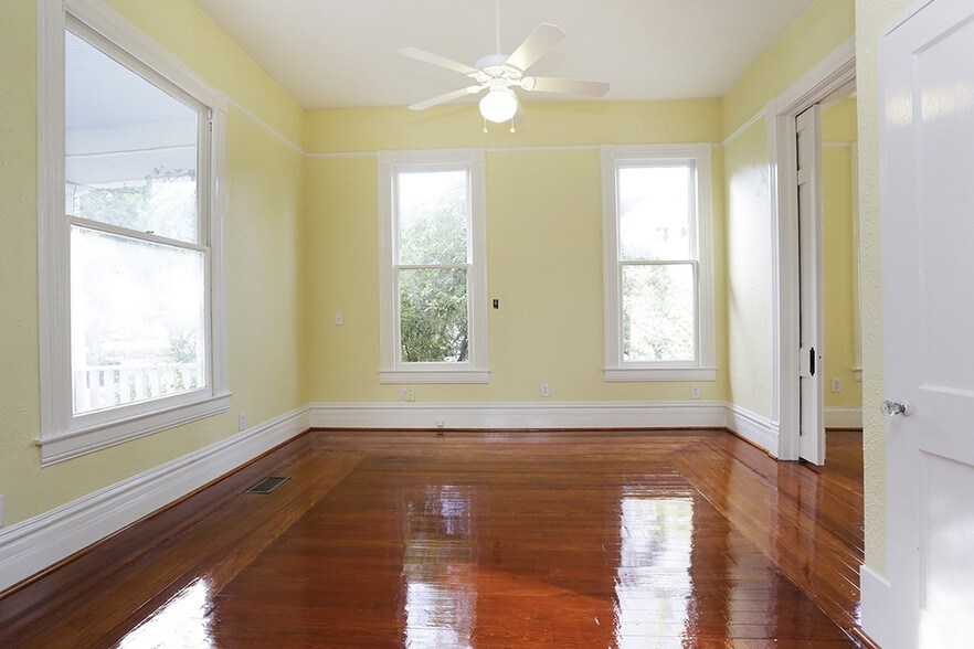 More Photos Of 1229 Heights Blvd, Houston Loft Creative Space For Lease