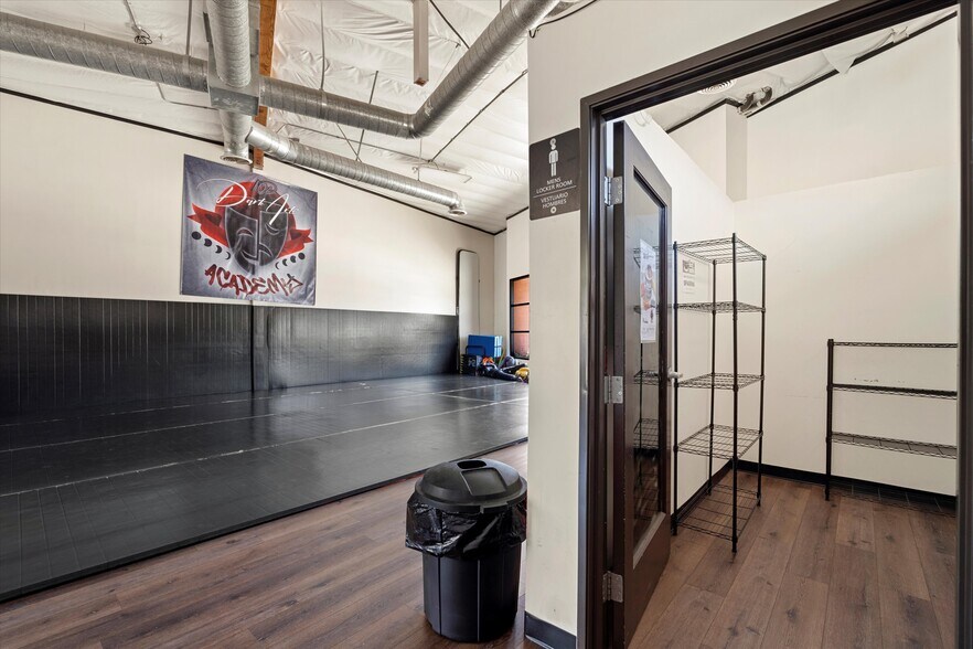 More Photos Of 3801-3817 Pacific Coast Hwy, Torrance Storefront For Lease