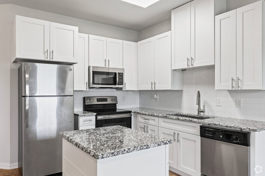 More Photos Of 113 North Park Ct, Springtown Apartments For Sale