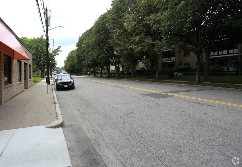 More Photos Of 51 Bigelow Ave, Watertown Storefront For Lease