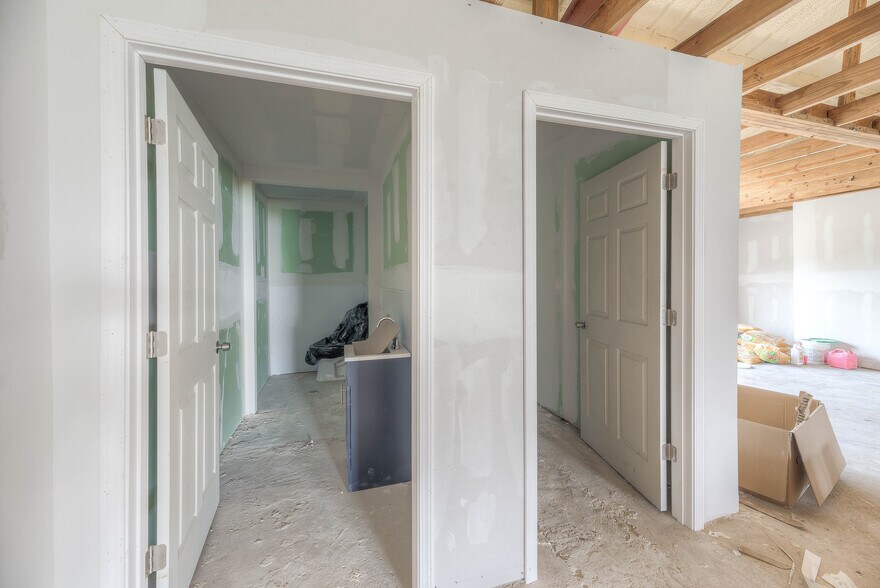 More Photos Of 4129 US-59 Hwy, Livingston Truck Terminal For Lease