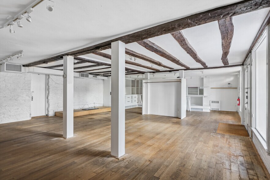 More Photos Of , Sag Harbor General Retail For Sale