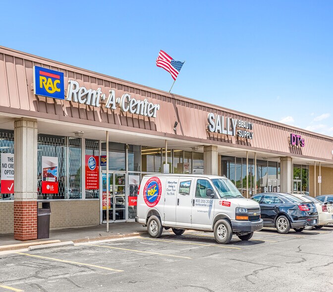 More Photos Of 601 N West St, Wichita Storefront For Lease