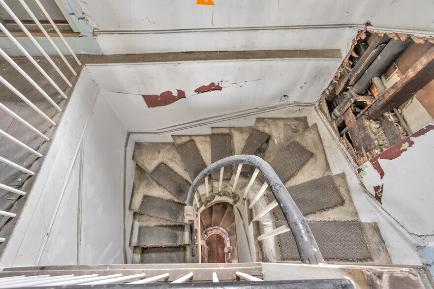 More Photos Of 5433 Broad St, Pittsburgh Assisted Living For Sale