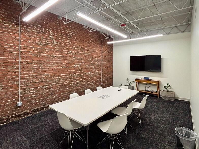 More Photos Of 825 E Market St, Louisville Office For Lease