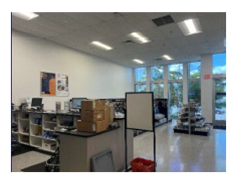 More Photos Of 1551 SE 36th Ave, Homestead Warehouse For Lease