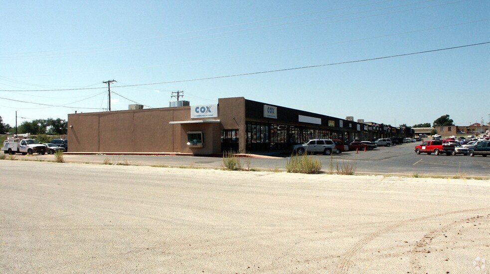 More Photos Of Broadway at Hailey St @ Broadway at Hailey St, Sweetwater Unknown For Lease