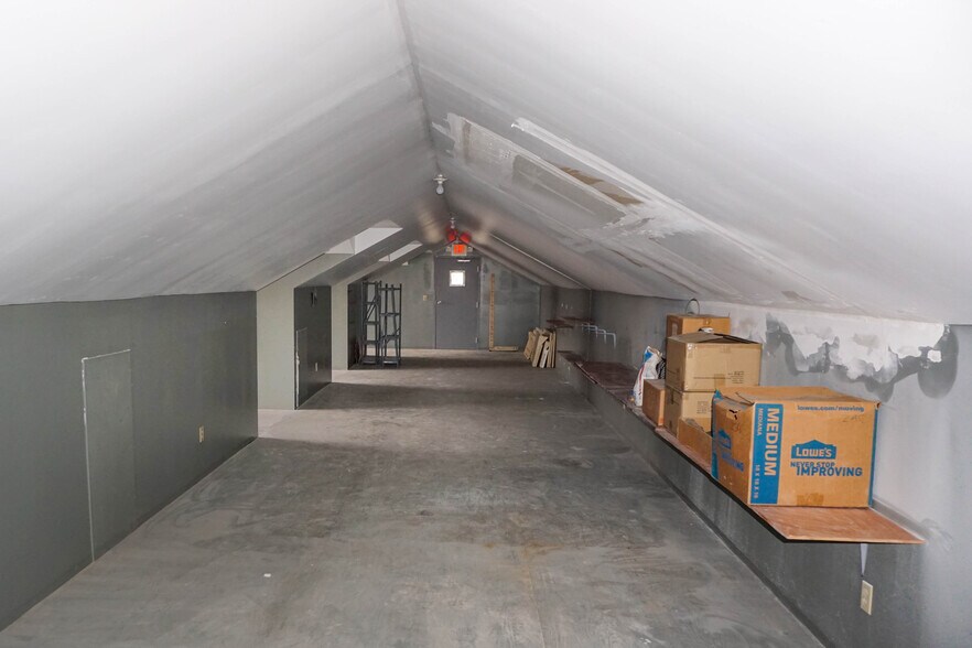 More Photos Of 1413 Martin Springs Dr, Rolla Convenience Store For Lease