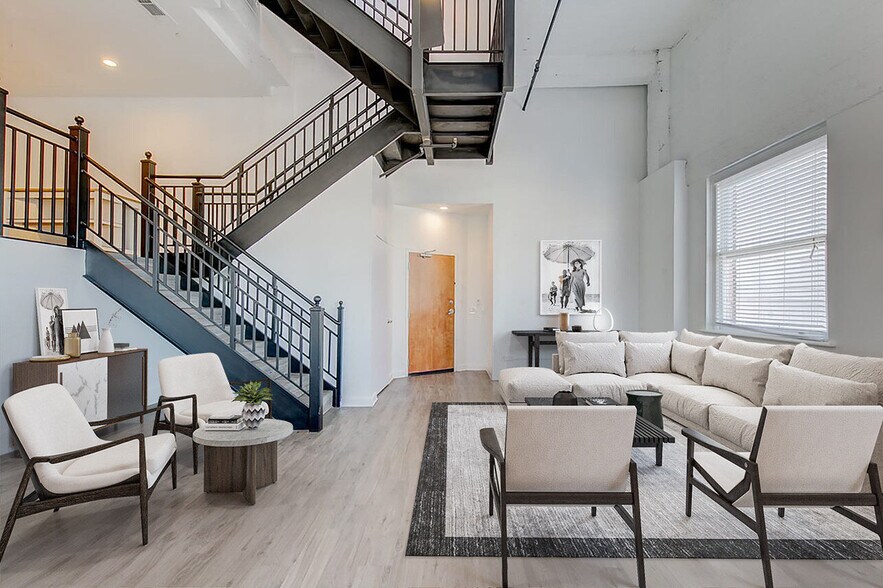 More Photos Of 410 W 7th St, Fort Worth Apartments For Lease