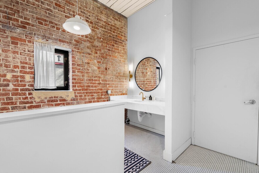 More Photos Of 312 N Highland Ave NE, Atlanta Storefront Retail Office For Lease