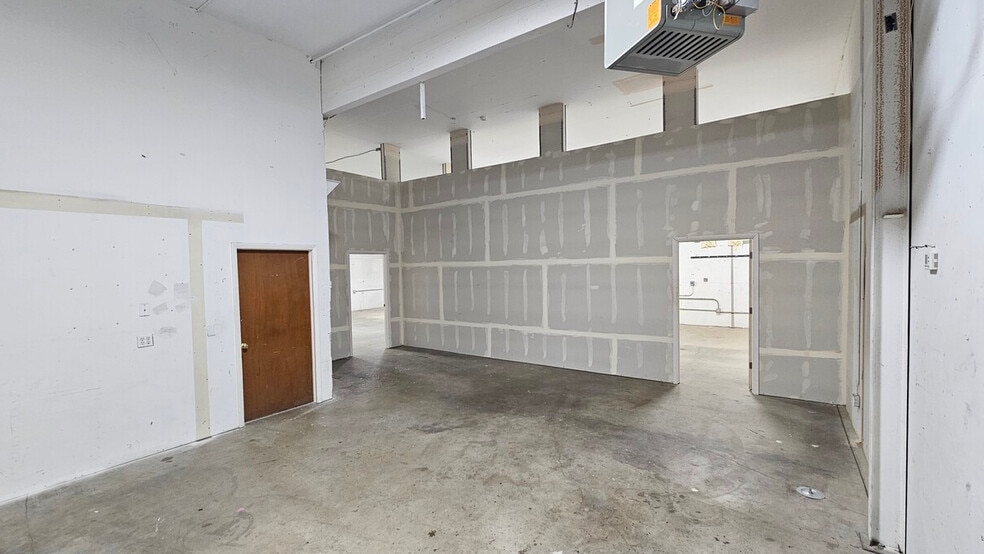 More Photos Of 12100 W 52nd Ave, Wheat Ridge Warehouse For Lease