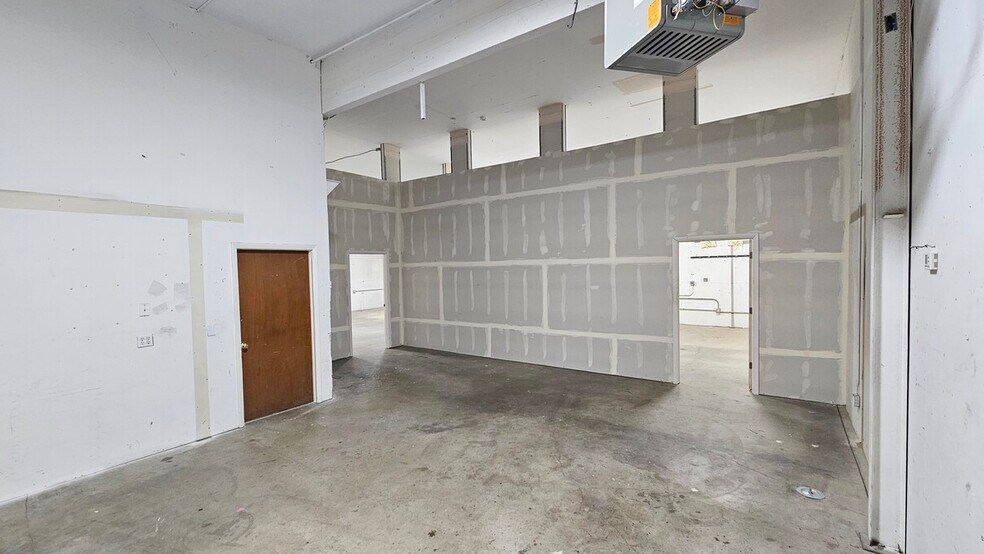 More Photos Of 12100 W 52nd Ave, Wheat Ridge Warehouse For Lease