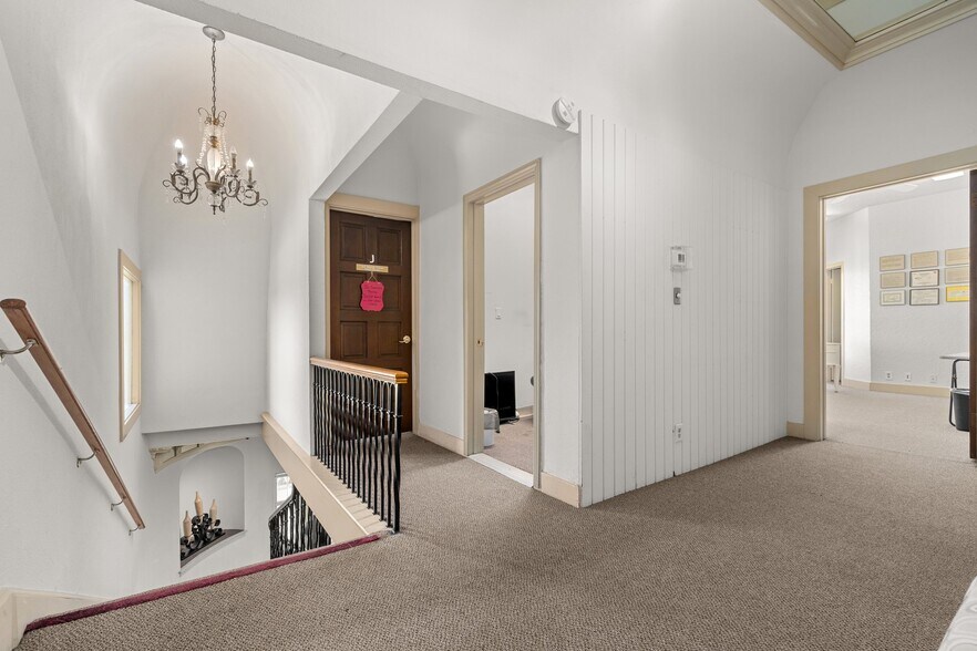 More Photos Of 7121 Magnolia Ave, Riverside Office For Sale