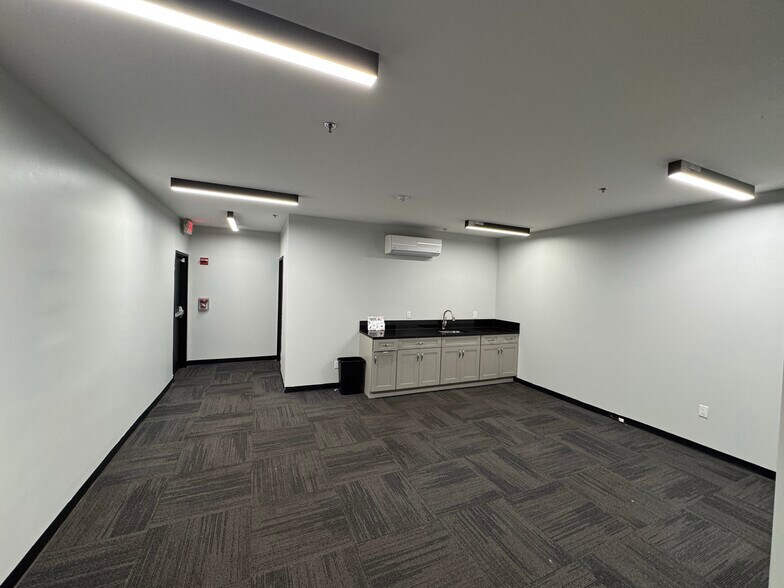 More Photos Of 152 Post Ave, New York General Retail For Sale