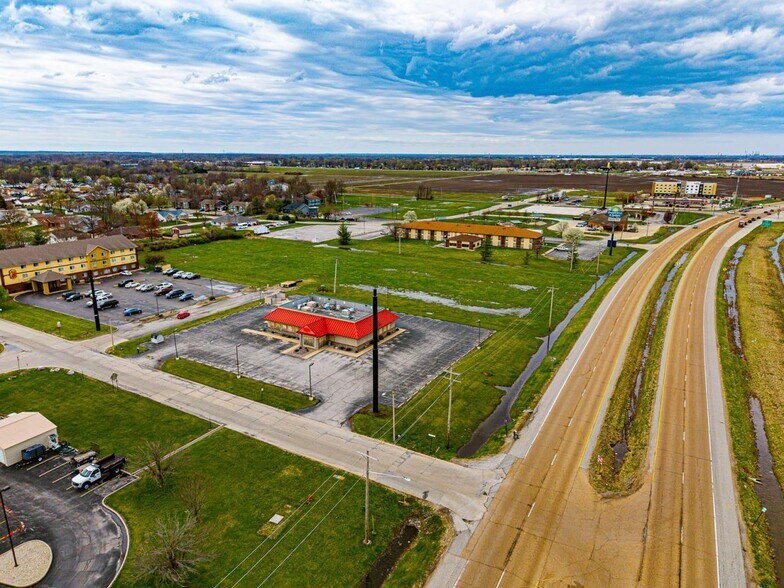 More Photos Of 4111 Timberlake Dr, Pontoon Beach Restaurant For Lease