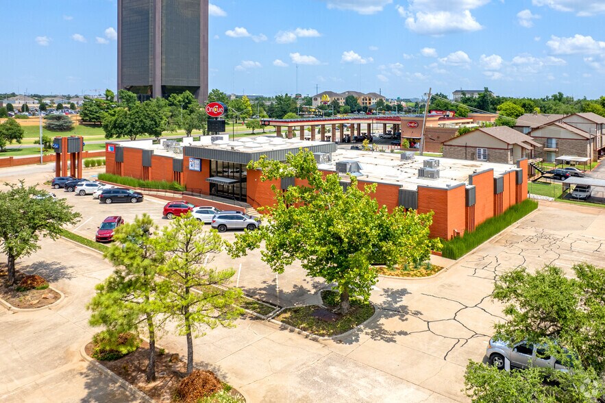 More Photos Of 1608 Richmond Sq, Oklahoma City Office For Lease