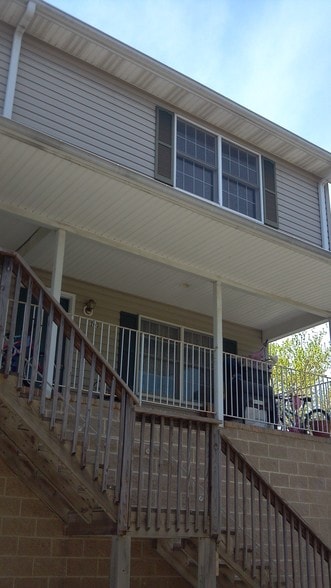 More Photos Of 2109 Main St, Chester Storefront Retail Office For Sale