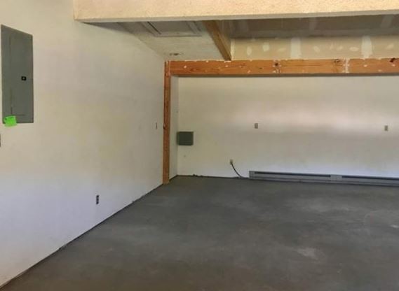 More Photos Of 530 E Hwy 69, Denison Office For Sale