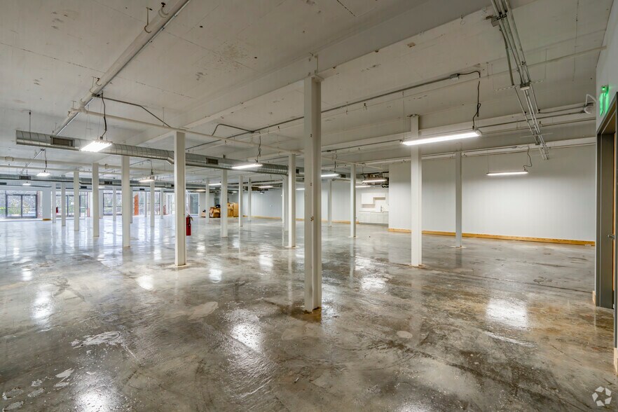 More Photos Of 500 S Main St, Mooresville Unknown For Lease