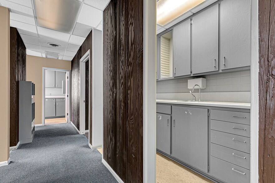 More Photos Of 1011 2nd St N, Saint Cloud Office For Sale